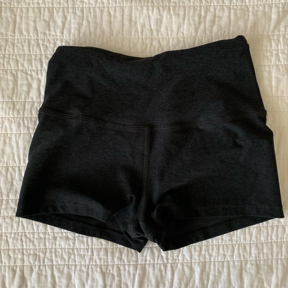 Beyond Yoga Circuit High Waisted Shorts M